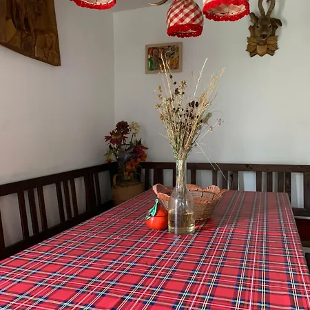 Holiday home Zlatiborska Kuca U Sumi