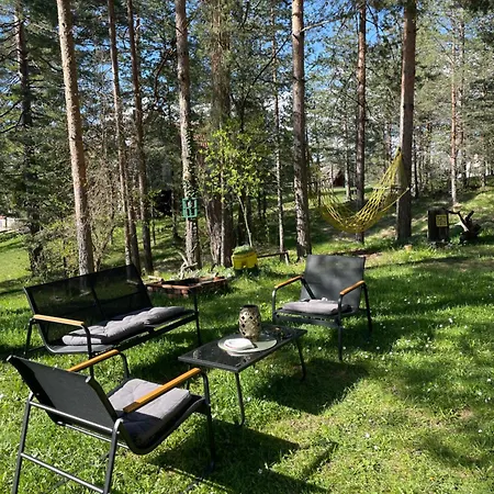Zlatiborska Kuca U Sumi Holiday home Dobroselica